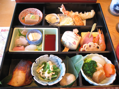 懐石弁当3100円なり