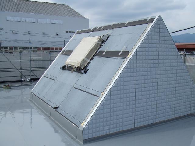 Home Office & Flower Life ~ ヘーベルハウス建築記録とその後屋根・防水工事（屋根に上る）